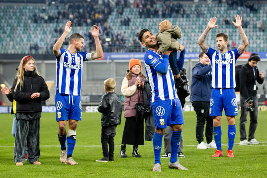 IFK Göteborgs spelare jublar