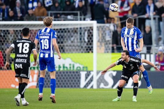 IFK Göteborgs Calle Johansson och Örebros Agon Mehmeti
