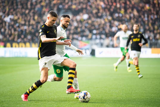 s Mikael Lustig och Hammarbys Mohanad Jeahze