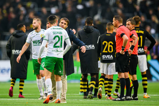 Hammarbys Astrit Selmani och tränare Milos Milojevic jublar