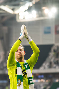 Hammarbys målvakt David Ousted jublar