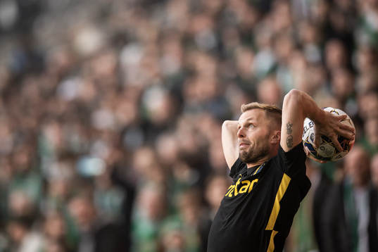s Sebastian Larsson