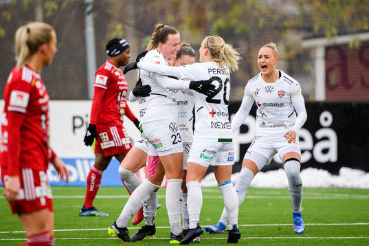 Rosengårds Stefanie Sanders jublar