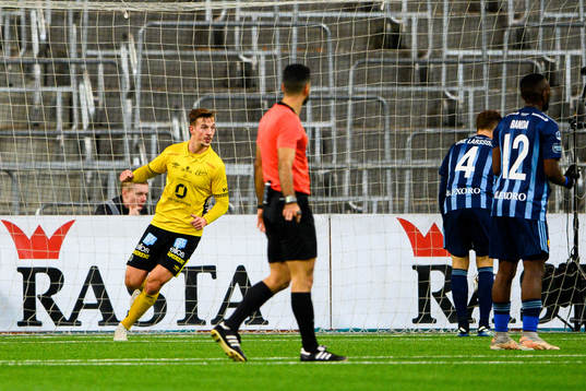 Elfsborgs Simon Olsson jublar