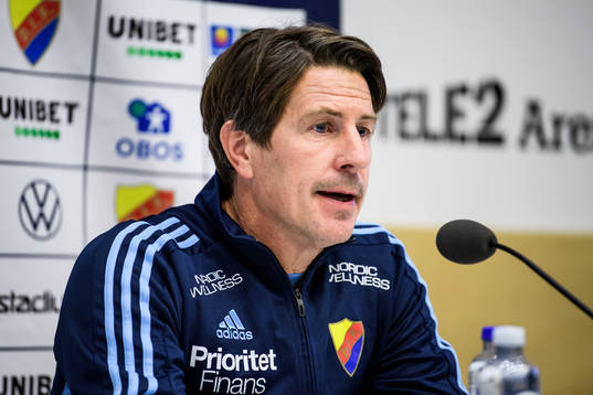 Djurgårdens tränare Thomas Lagerlöf på presskonferensen