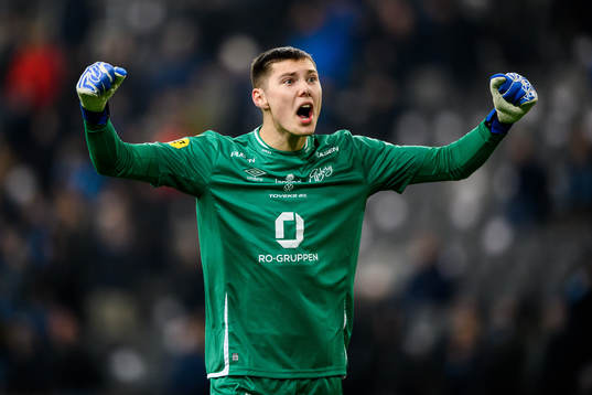Elfsborgs målvakt Hákon Valdimarsson jublar