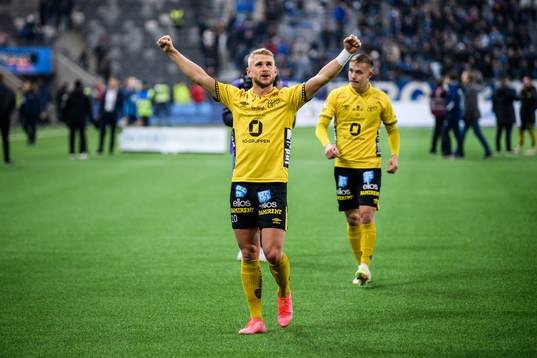 Elfsborgs Simon Strand jublar