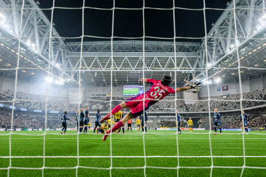 Djurgårdens målvakt Jacob Widell Zetterström