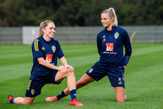 Elin Rubensson and Fridolina Rolfö of the Swedish women's