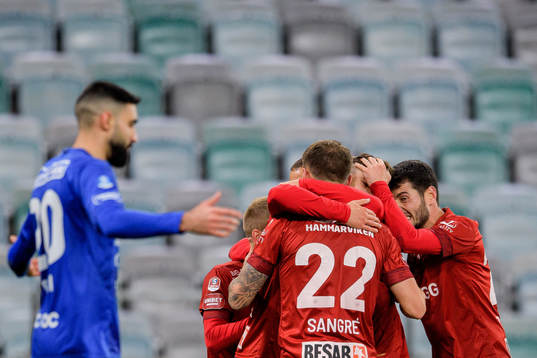Örgrytes Marcus Haglind Sangré och Anel Rashkaj  jublar