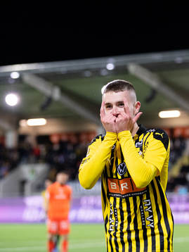 Häckens Patrik Wålemark jublar