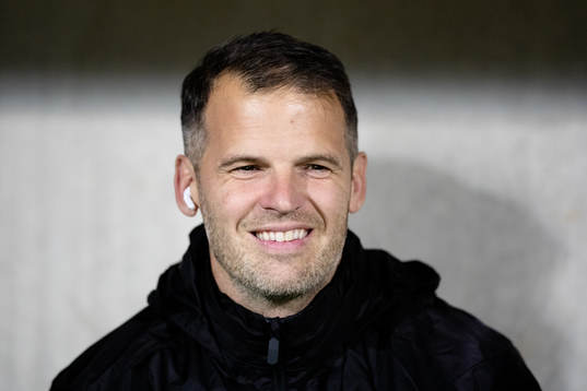 Häckens assisterande tränare Robert Vilahamn innan