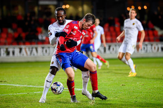 Vasalunds Kebba Ceesay och Östers Nicolas Mortensen