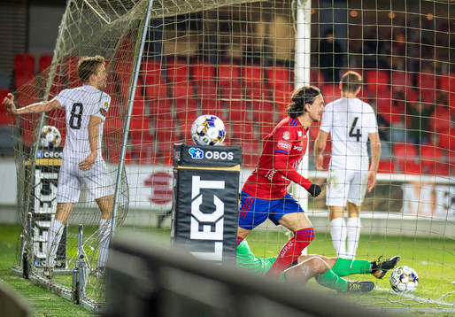 Östers Mattias Pavic jublar