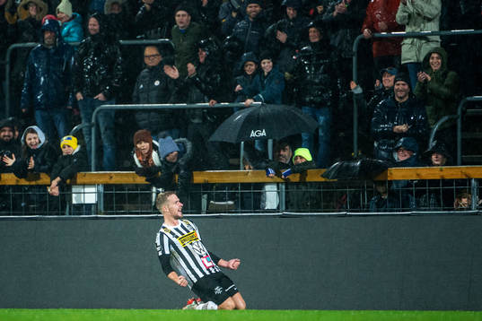 Landskronas Linus Olsson jublar