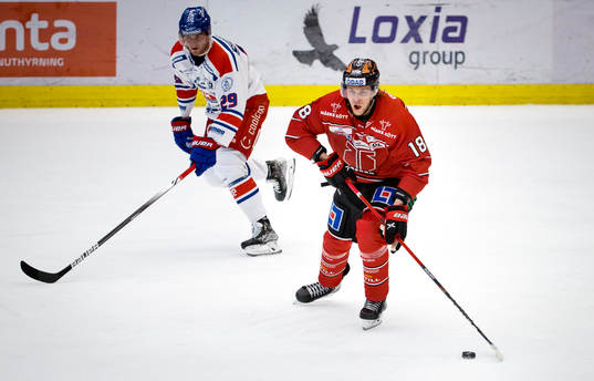 Oskarshamns Kim Rosdahl och Örebros Rodrigo Abols