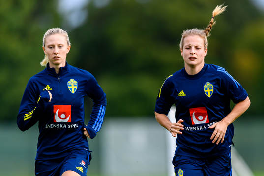 Rebecka Blomqvist and Anna Anvegård of the Swedish women's
