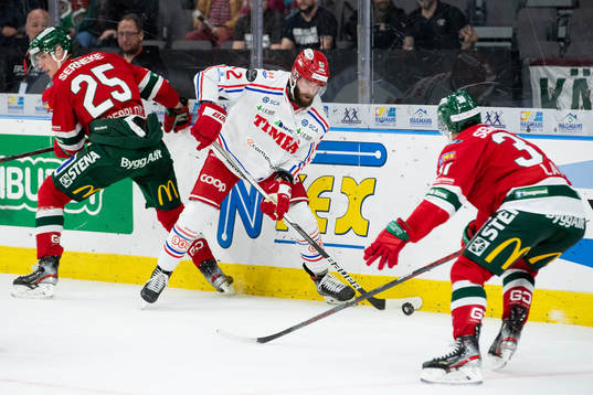 Frölundas Elmer Söderblom och Nicklas Lasu  mot Timrås