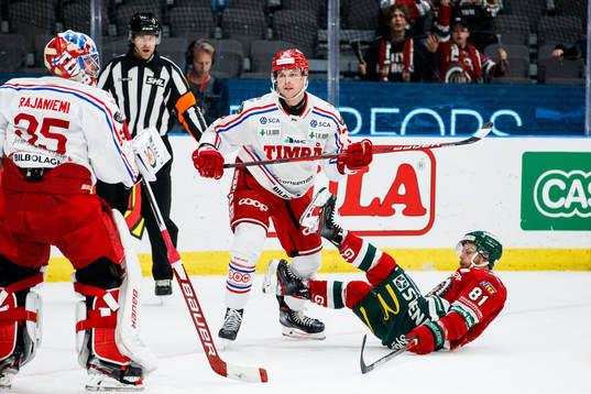 Timrås Oliver Bohm och Frölundas Ryan Lasch