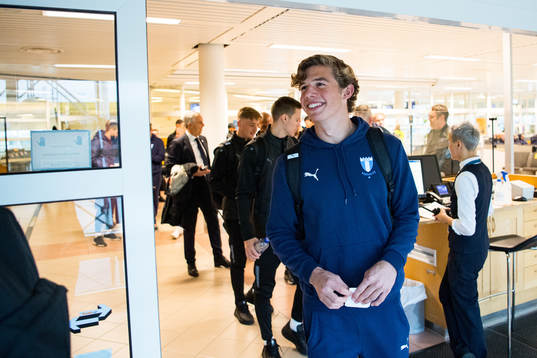 Goalkeeper Melker Ellborg of Malmö FF