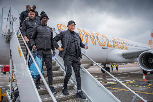 Bonke Innocent and Martin Olsson of Malmö FF