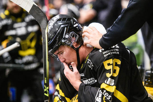 Västerås Alexander Lunsjö har ont
