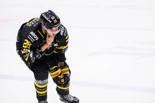 Västerås Lukas Zetterberg har ont