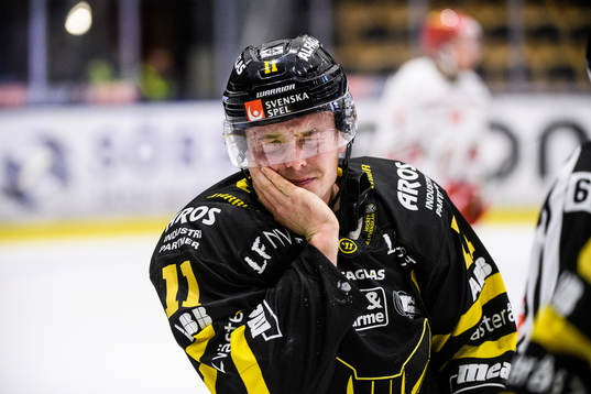 Västerås Anton Svensson har ont