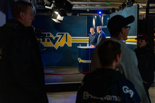 Johan Freijd, pressvansvarig, och Johan Hult,  sportchef i