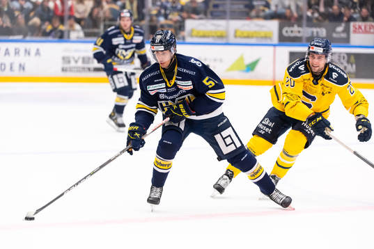 s Marcus Karlström och Södertäljes Tobias Lindberg