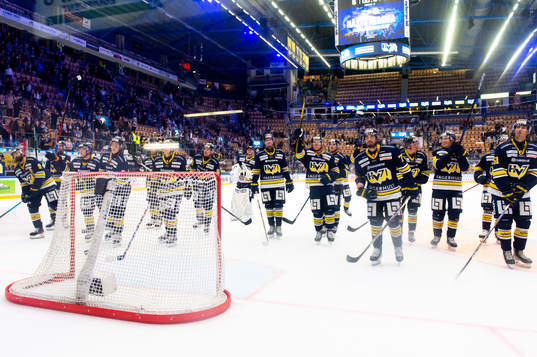 s tackar publiken