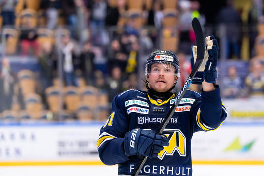 s Tommi Huhtala tackar publiken