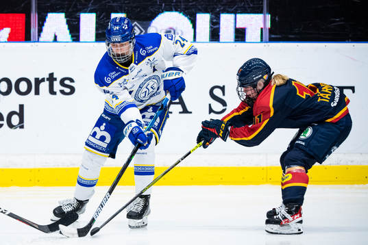 Djurgårdens Julia Tärnblom och Leksands Ida Karlsson