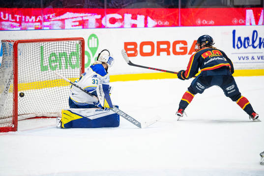 Djurgårdens Nicole Hall gör 6-2