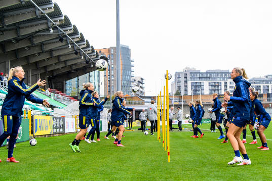 Players of the Swedish women's national football team warm