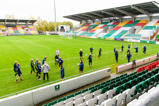 Players of the Swedish women's national football team warm
