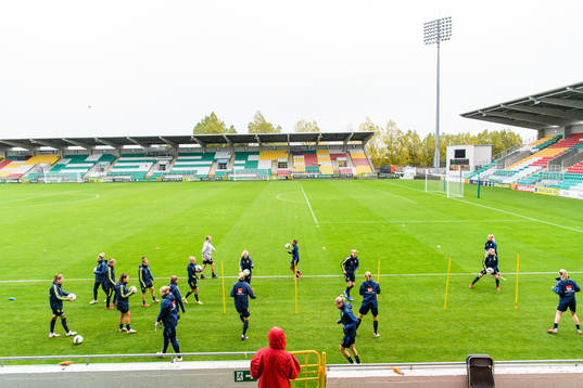 Players of the Swedish women's national football team warm