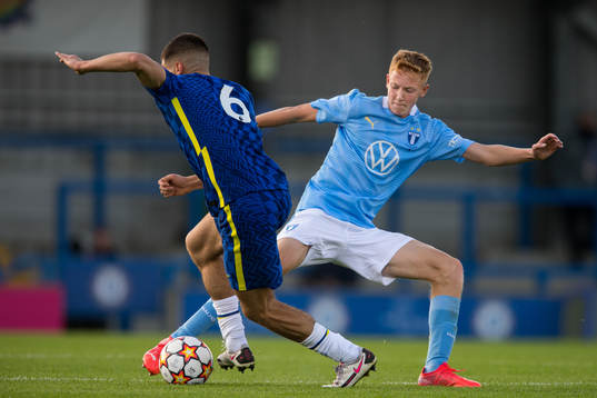 Xavier Simons of Chelsea and Hugo Larsson of Malmö FF