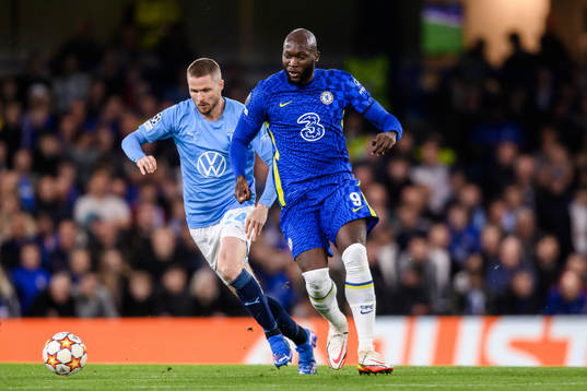 Lasse Nielsen of Malmö FF and Romelu Lukaku of Chelsea