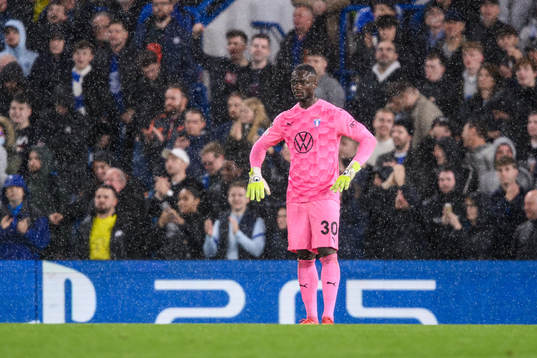 goalkeeper Ismael Diawara of Malmö FF looks dejected