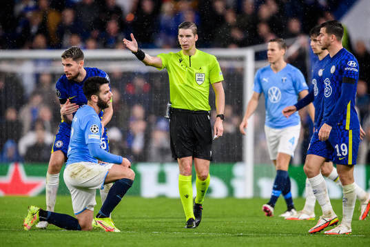 Referee François Letexier