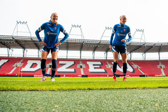 Frida Maanum and Karina Sævik of the Norwegian women's