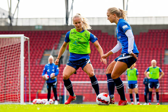 Maria Olsvik and Amalie Vevle Eikeland of the Norwegian