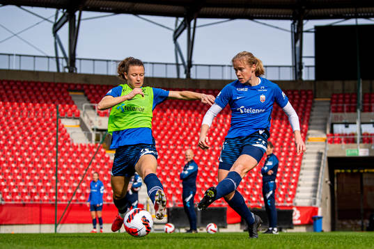 Synne Skinnes Hansen and Julie Blakstad of the Norwegian