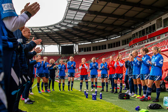 Tuva Hansen, Emilie Bragstad, goalkeeper Aurora Mikalsen,