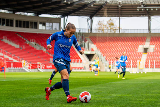 Guro Reiten of the Norwegian women's national football team