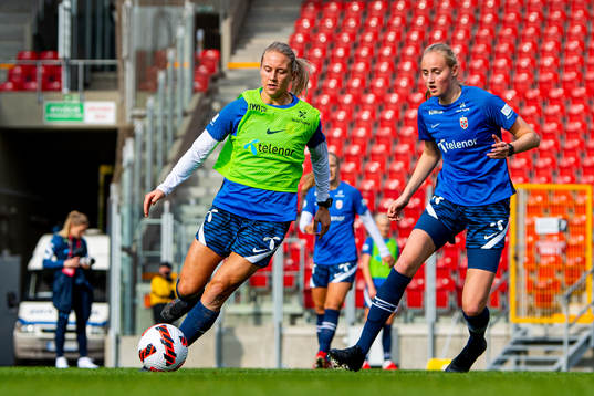 Lisa Fjeldstad Naalsund and Emilie Bragstad of the
