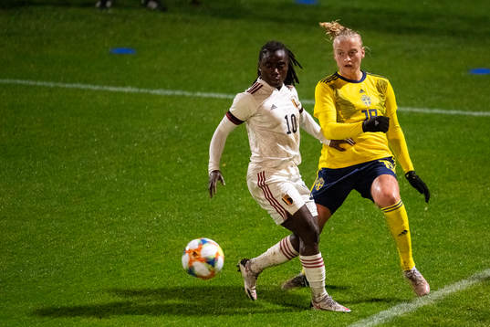 Wilma Carlsson of Sweden and Fon Welma of Belgium