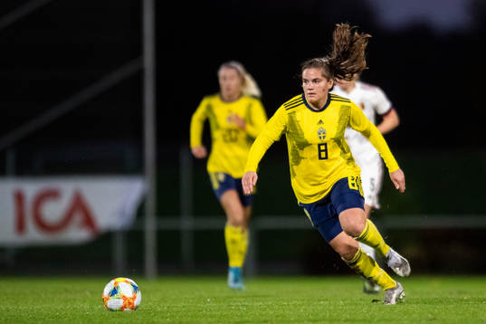 Sarah Mellouk of Sweden