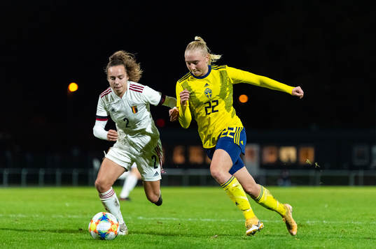 Stinalisa Johansson of Sweden and Mathys Jasmien of Belgium